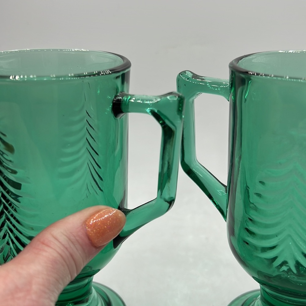 VTG Set of 2 Green Glass Mugs - Picture 4 of 4